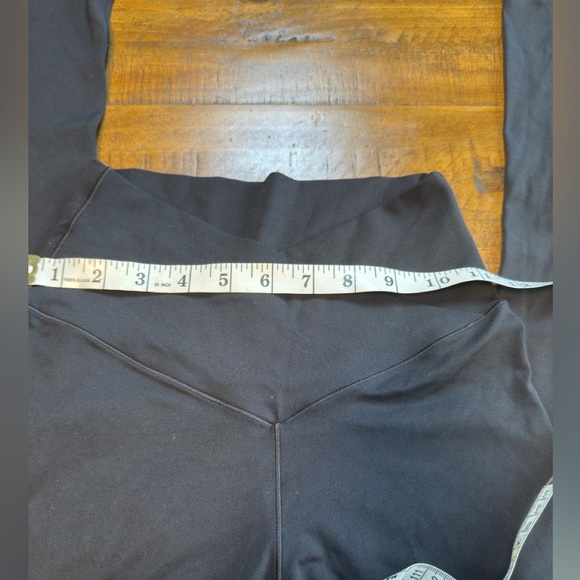 Offline Aerie Medium Real Me Flare Leggings Hi-Rise Crossover - Picture 5 of 5